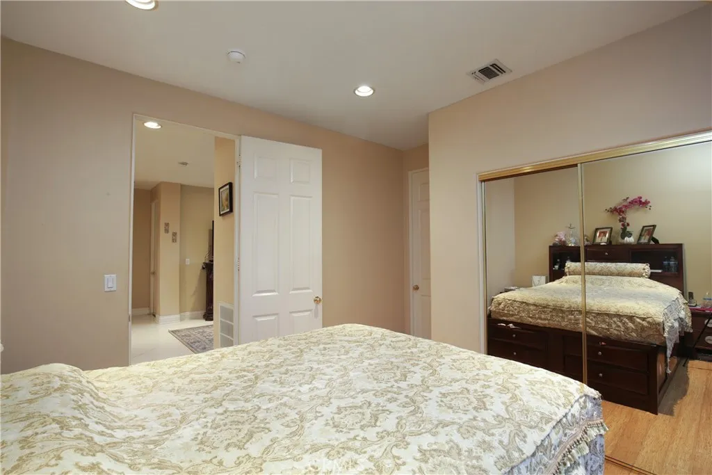 7939 Lyndora Street, Downey, California 90242 home-pic-31